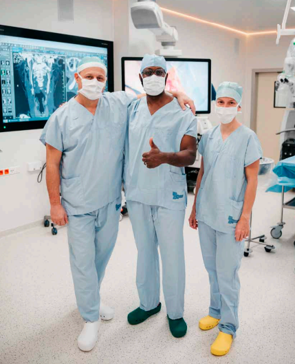 Jason A. Ellis, prim. MUDr. Fiedler a MUDr. Musilová.png (428 KB)